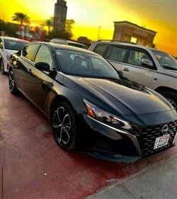 نيسان ألتيما